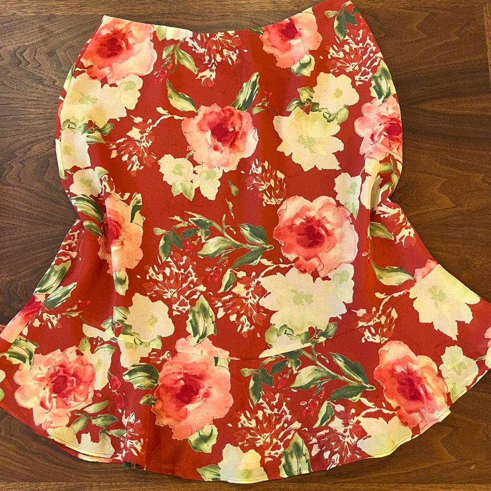 Floral Print Skirt with Zipper Back